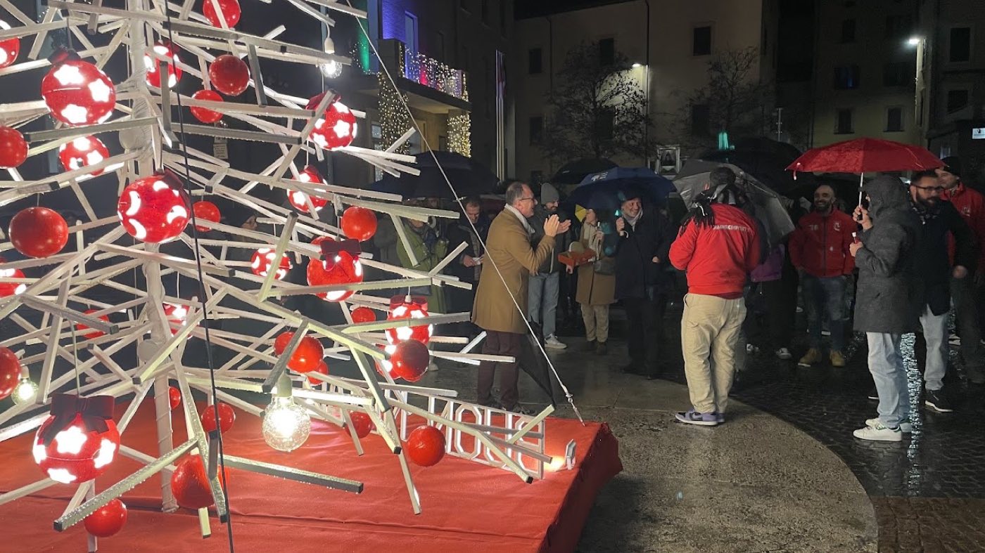 L'albero artistico del rione Moncioveta — 2024
