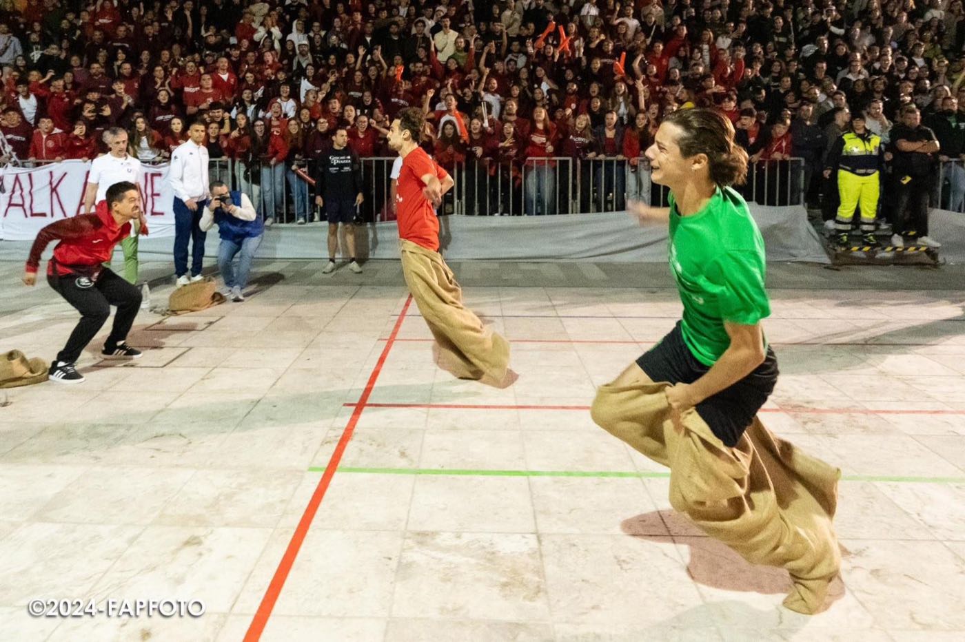 I giochi in piazza del Palio de San Michele
