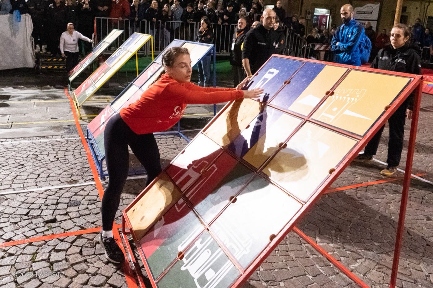 I giochi in piazza del Palio de San Michele