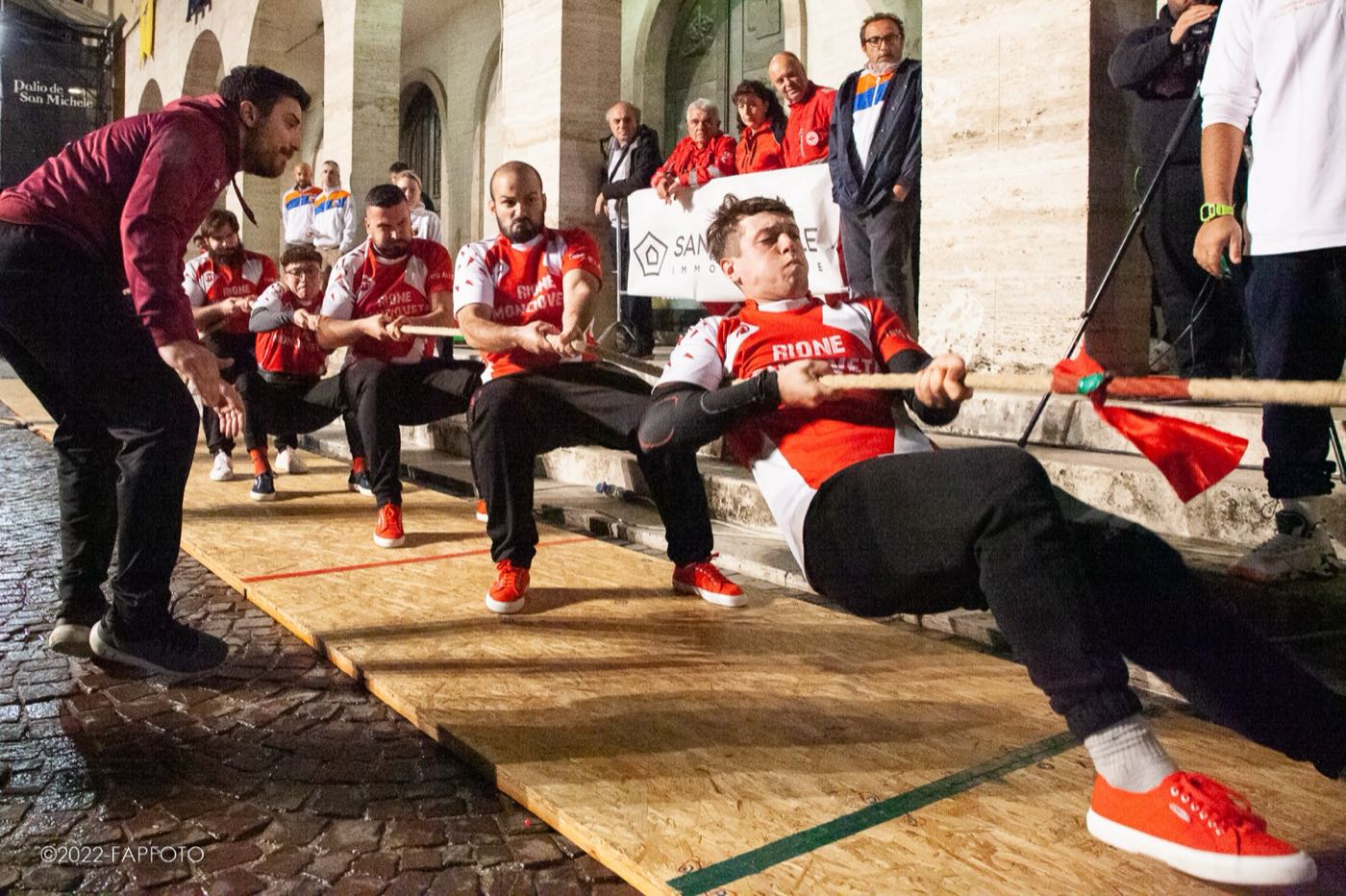 I giochi in piazza del Palio de San Michele