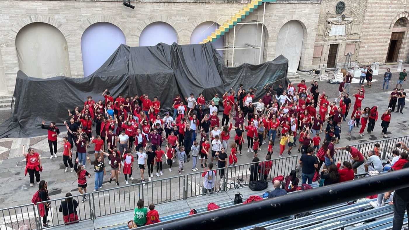 Il piazzale del rione Moncioveta: lavori e momenti di aggregazione