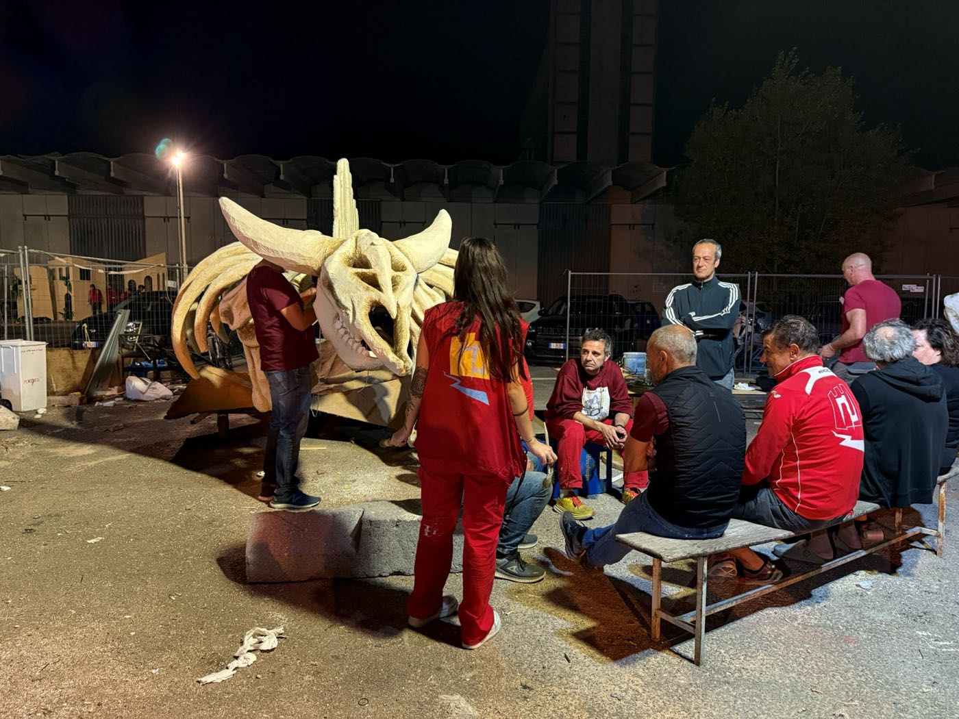 Il piazzale del rione Moncioveta: lavori e momenti di aggregazione