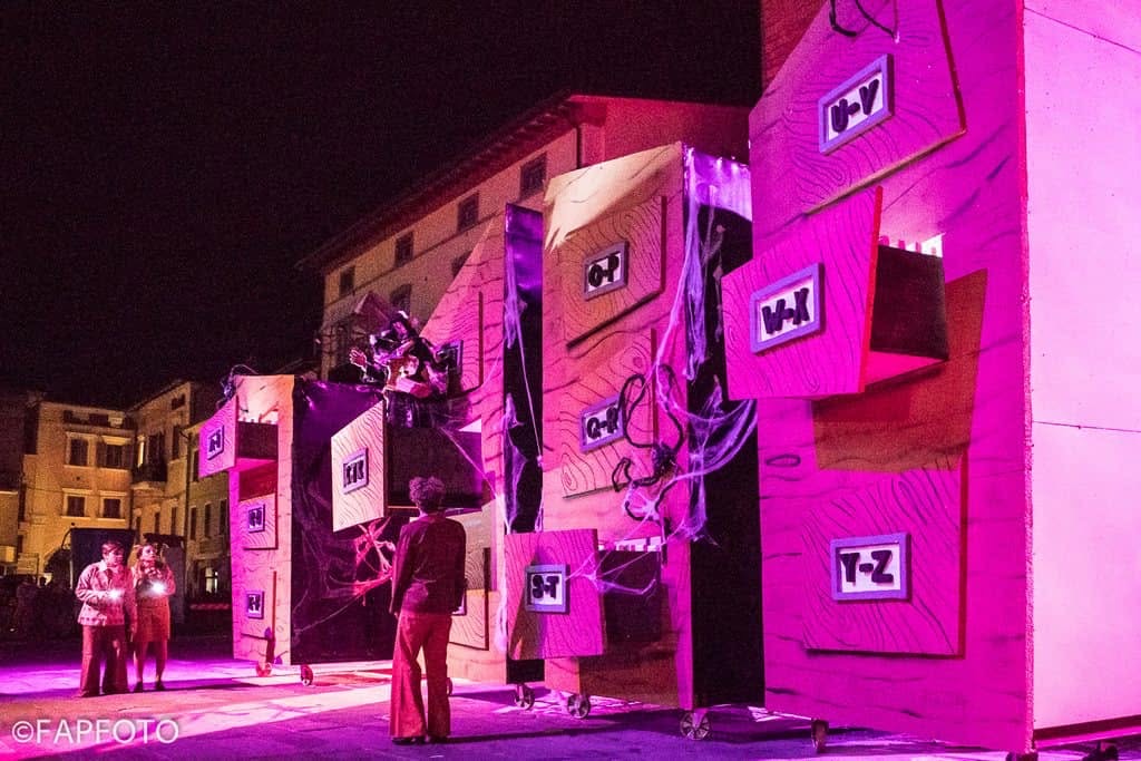 La sfilata del rione Moncioveta al Palio de San Michele